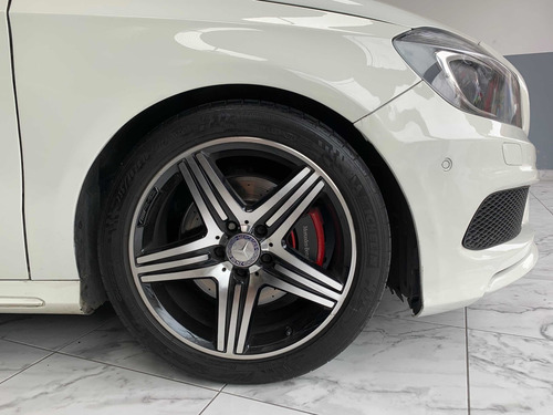 Imagen 18 de 25 de Mercedes-benz Clase A 2014 2.0 A 250 At Sport B.efficiency