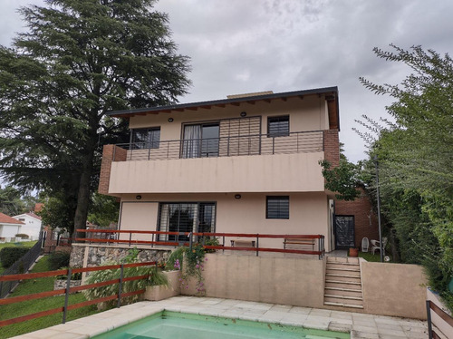 Casa En Venta En Playas De Oro Villa Carlos Paz , Escritura , Apto Crédito Hipotecario