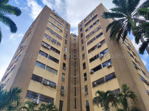 Apartamento En Venta Zona Centro De Cabudare Cod  2 - 4 - 1 - 2 - 3 - 3 - 7  Mp