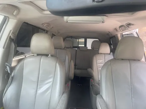 Toyota Sienna Xle Piel At