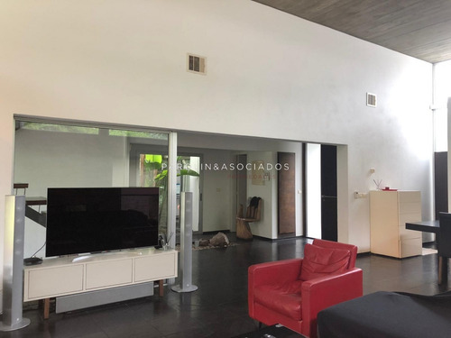Moderna Casa En San Rafael - Ref: 2869
