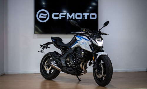 Imagen 2 de 25 de Nueva Cfmoto 400 Nk Lidermoto No Dominar 400