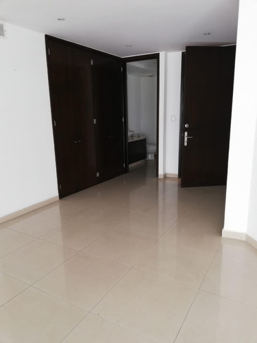 Departamento En Renta En Bosques De Las Lomas Con Terraza