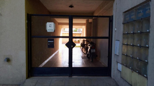 Ph En Venta - 1 Dormitorio 1 Baño - Saladillo