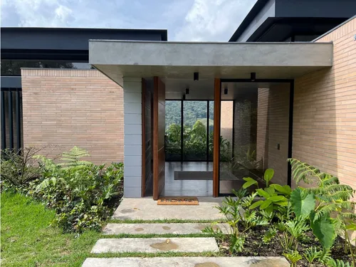 Corredor Don Diego Llanogrande Venta De Espectacular Casa