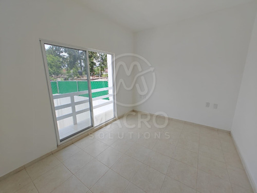 Casa En Venta En Col. Hermenegildo Galeana Con 4 Recamaras