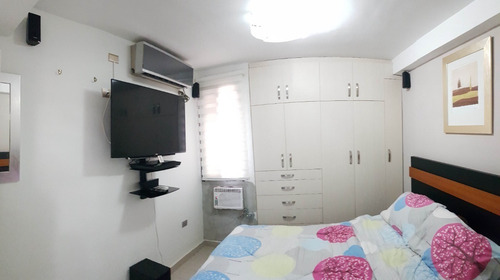 Imagen 12 de 13 de Lujoso Y Cómodo Apartamento. 04127800070. Cod Mls 23-5286