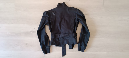 Campera Nike Dryfit Mujer Tm Vestir Con Cinto (Usado)