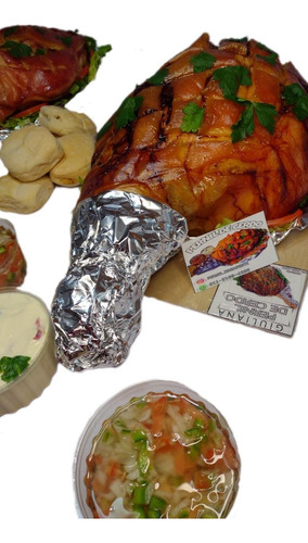Paleta Cerdo Cocida , Panes Y Salsas