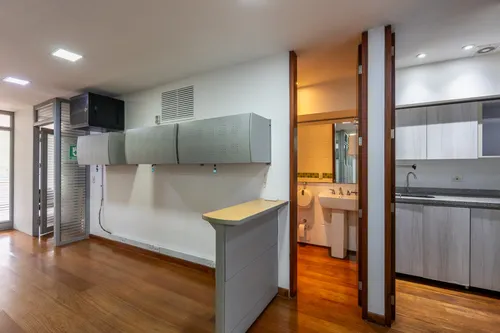 Oficina En Arriendo/venta En Chico Norte. Cod A1105064