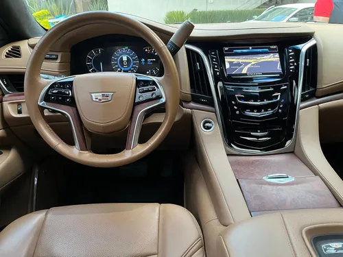 Cadillac Escalade ESV 6.2 Platinum At