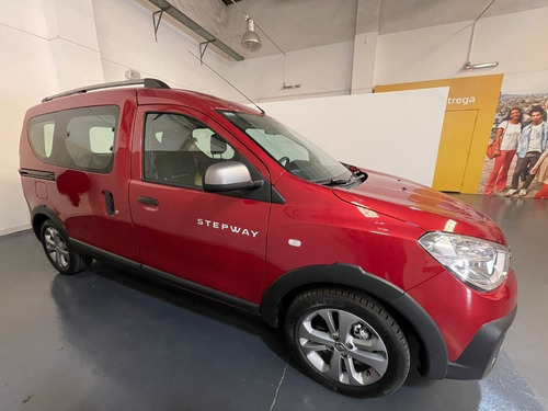 Imagen 2 de 16 de Renault Kangoo Stepway Jmsr