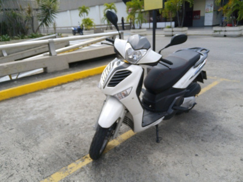 Imagen 1 de 14 de Empire Keeway Outlook