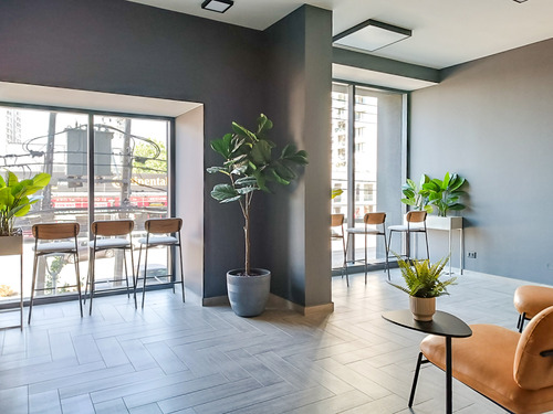 Edificio Av. Vicuña Mackenna (1 Est. 1 Bod.) Vista Oriente
