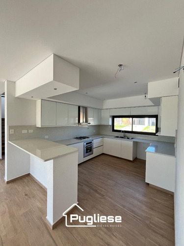 Casa En Venta A Estrenar En Barrio Ceibos Puertos Escobar