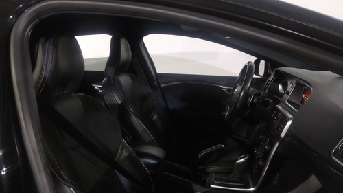 Volvo V40 2.0 R-DESIGN T5
