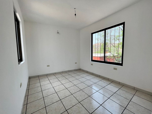 Imagen 22 de 24 de Casa Residencial En Venta/renta Seis Recámaras En Marfil Gua