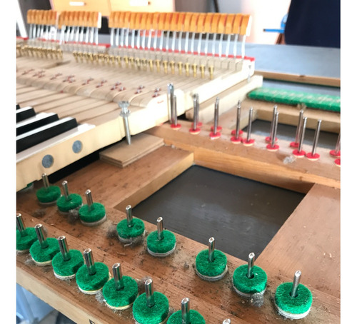 Afinacion Y Restauracion De Pianos Verticales Y De Cola.