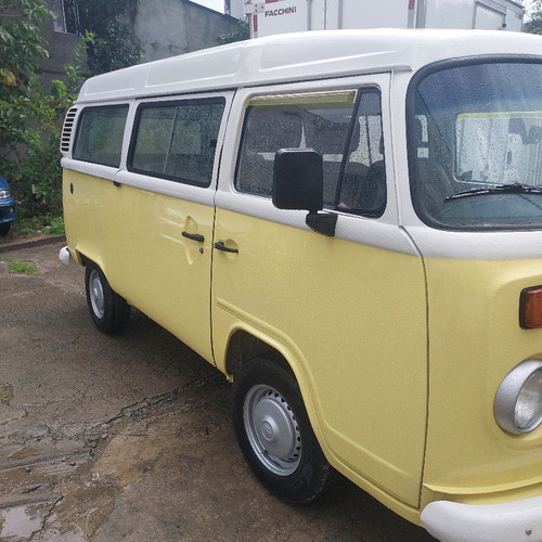 Volkswagen Kombi 1.4 Standard Total Flex 3p