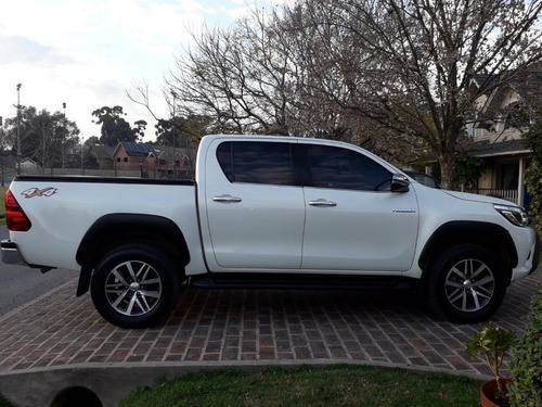 Toyota Hilux 2.8 Cd Srx 177cv 4x4 Full Automatica Con Acces