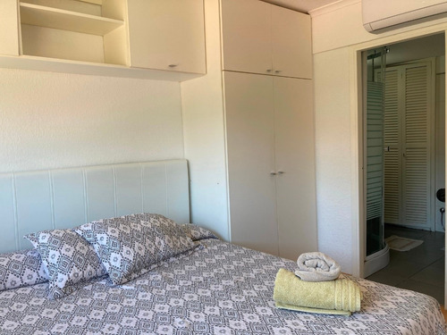 Imagen 6 de 15 de Hermoso Apartamento A Metros De Playa Mansa, Parada 10.