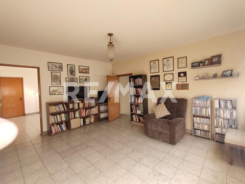 Imagen 10 de 30 de Casa Comercial En Renta Usos Múltiples - (2)