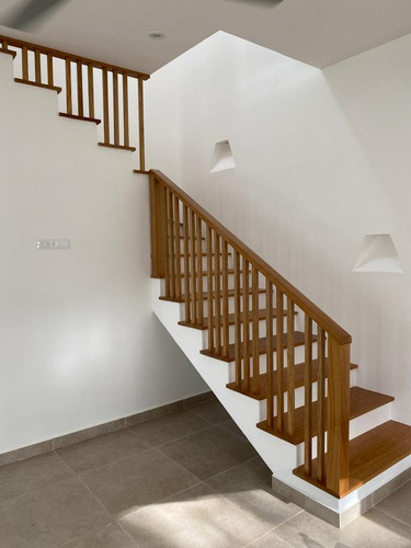 ¡oportunidad Única En Venta! Villa Moderna A 600 Metros De La Playa Las Ballenas (las Terrenas)