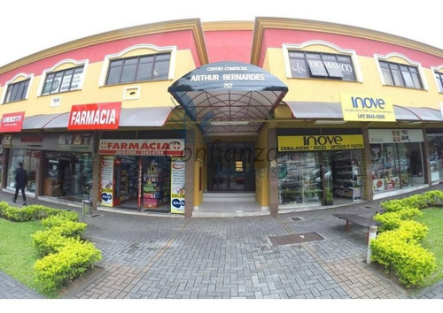 Imagem 1 de 6 de Kitnet/studio Em Curitiba - Pr - St0003_capr