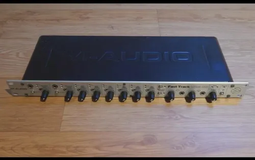 M-Audio Fast Track Ultra 8R | Amazon.com.br