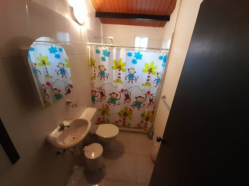 Imagen 11 de 13 de Mónica Santana Vende Acogedor Townhouse En Paraparal. Cod: 145118