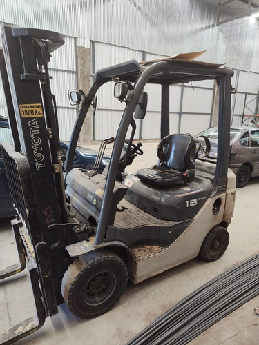 Autoelevador Toyota 1800kg