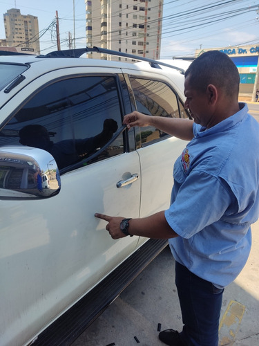 Cepillo Lamevidrio Externo De Puerta Toyota Fortuner 