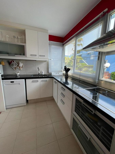 Imagen 8 de 19 de Apartamento En Alquiler De 2 Dormitorios En Frente Al Mar