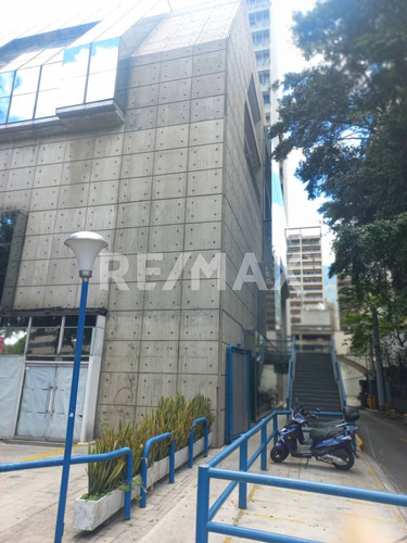 Se Vende Oficina De 442 M2 En Los Palos Grandes, Chacao