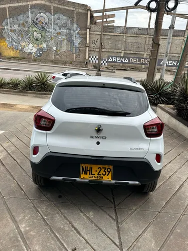 Renault Kwid 1.0 Outsider