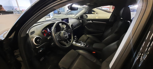 Imagen 8 de 25 de Audi A3 2018 2.0 Tfsi Sedan 190cv Audibsas Usado