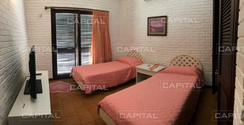 Casa En Venta Playa Mansa Punta Del Este- Ref: 25292
