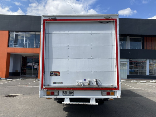 Imagen 9 de 25 de Volkswagen Worker 6110 2006