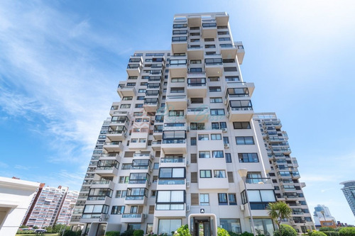 Imagen 1 de 26 de Apartamento En Brava, 3 Dormitorios.