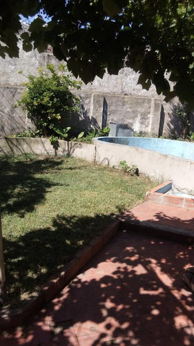 Imagen 9 de 10 de Casa En Venta - 3 Ambientes - Parque - San Antonio De Padua - Permuta