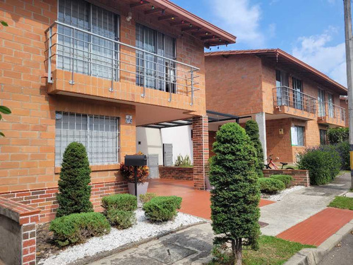 Venta De Casa En Unidad En El Retiro Urbano 