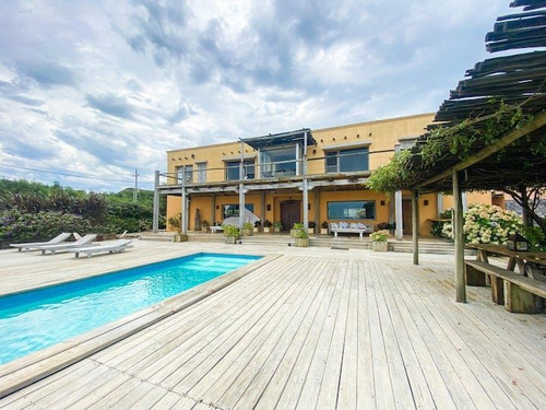 Casa En Alquiler Por Temporada De 4 Dormitorios En Punta Piedras (ref: Bpv-7029)