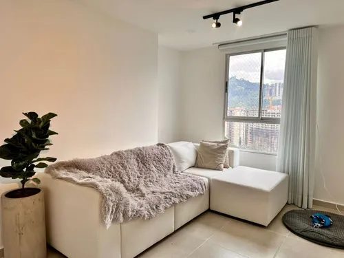 Apartamento En Venta En Las Lomitas. Cod V18972