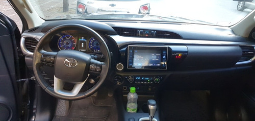 Toyota Hilux 2.8 Cd Srv 177cv 4x4 At 2016