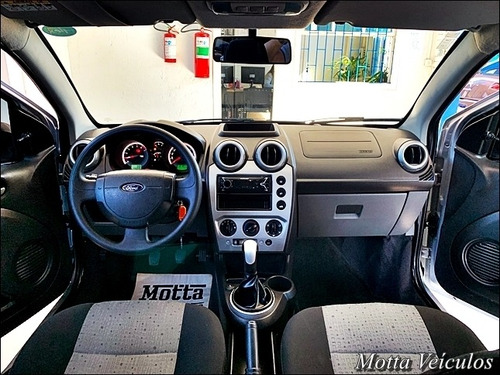 Imagem 6 de 8 de Ford Fiesta Sedan 1.6 16v