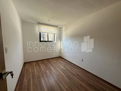 Departamento De 3 Recámaras En Planta Baja Con Jardín.
