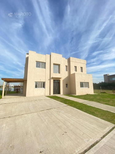 Imagen 4 de 22 de Casa En Venta En El Canton - Maroto Propiedades