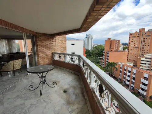 Apartamento En Venta En Laureles. Cod V20454