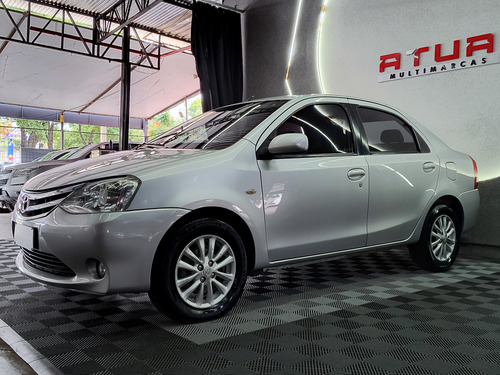 Toyota Etios Etios Sedan XLS 1.5 (Flex)