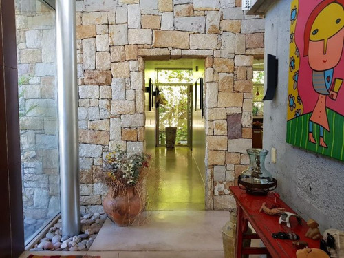 Gran Diseño Casa Moderna, 3 Dorm. En Bºc La Celina